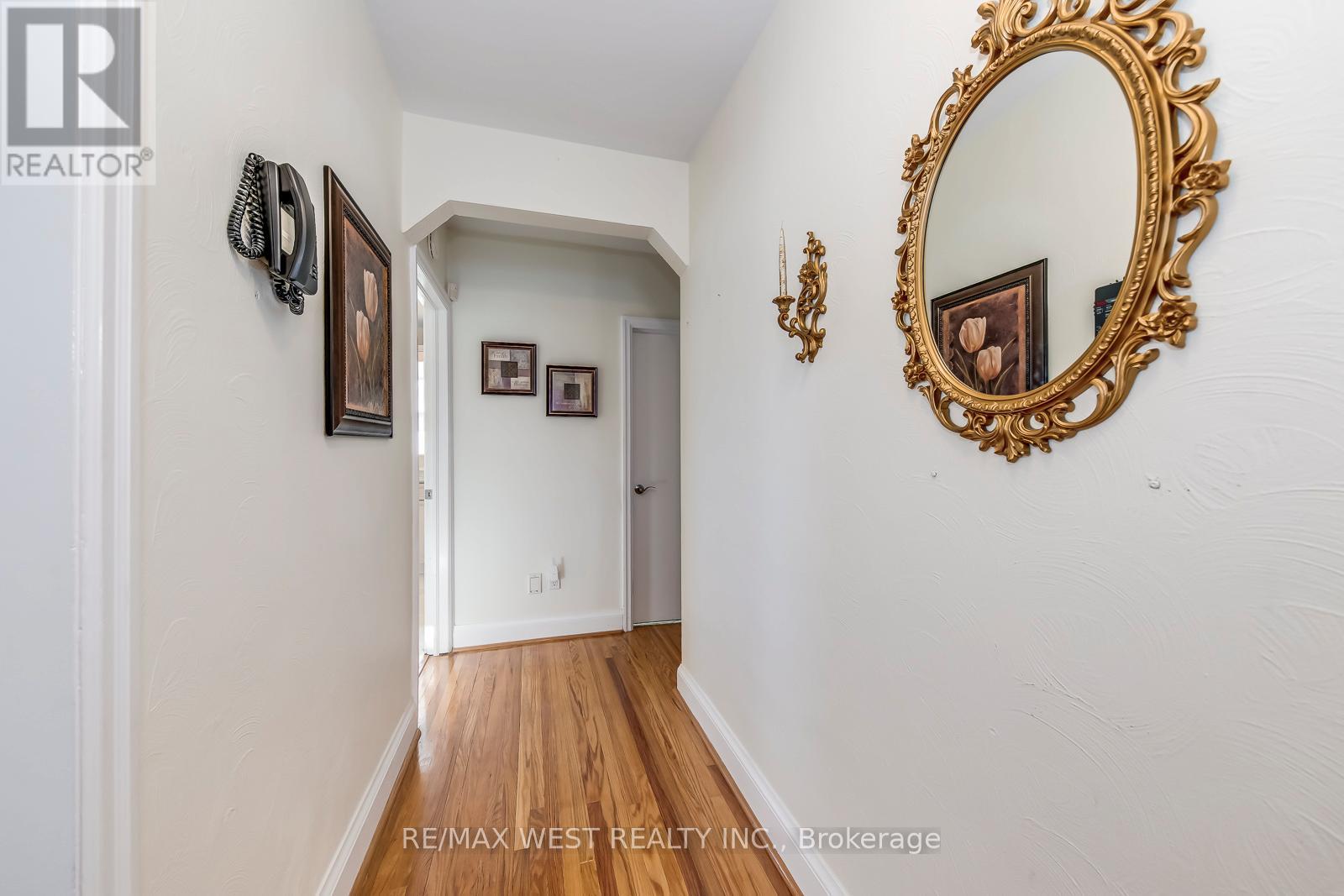 709 Glengrove Avenue, Toronto, Ontario  M6B 2J4 - Photo 7 - W12629932