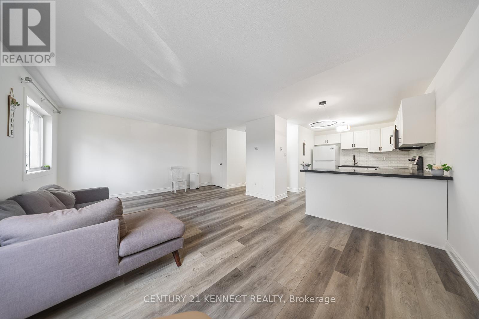 71 - 1030 Falgarwood Drive, Oakville, Ontario  L6H 2P5 - Photo 6 - W12629938