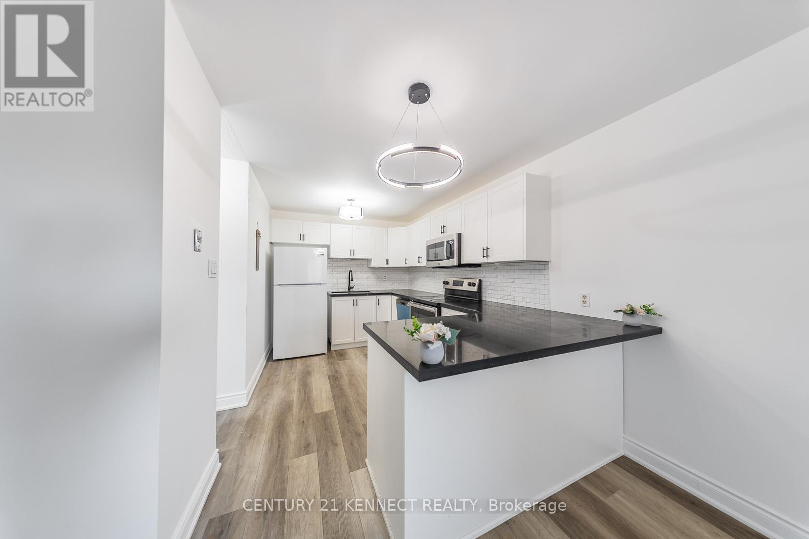 71 - 1030 Falgarwood Drive, Oakville, Ontario  L6H 2P5 - Photo 8 - W12629938