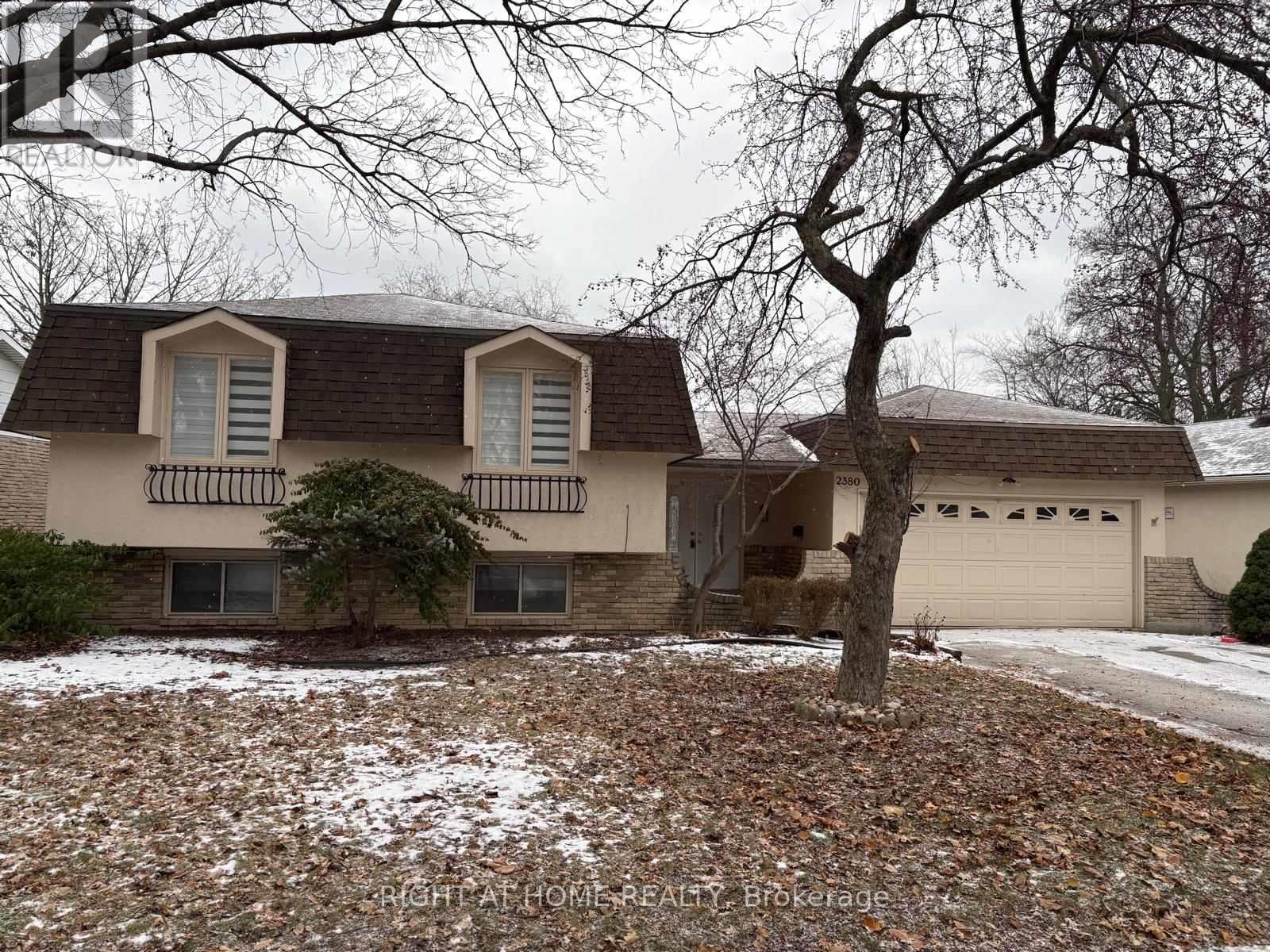 2380 BRIDGE ROAD, Oakville, Ontario