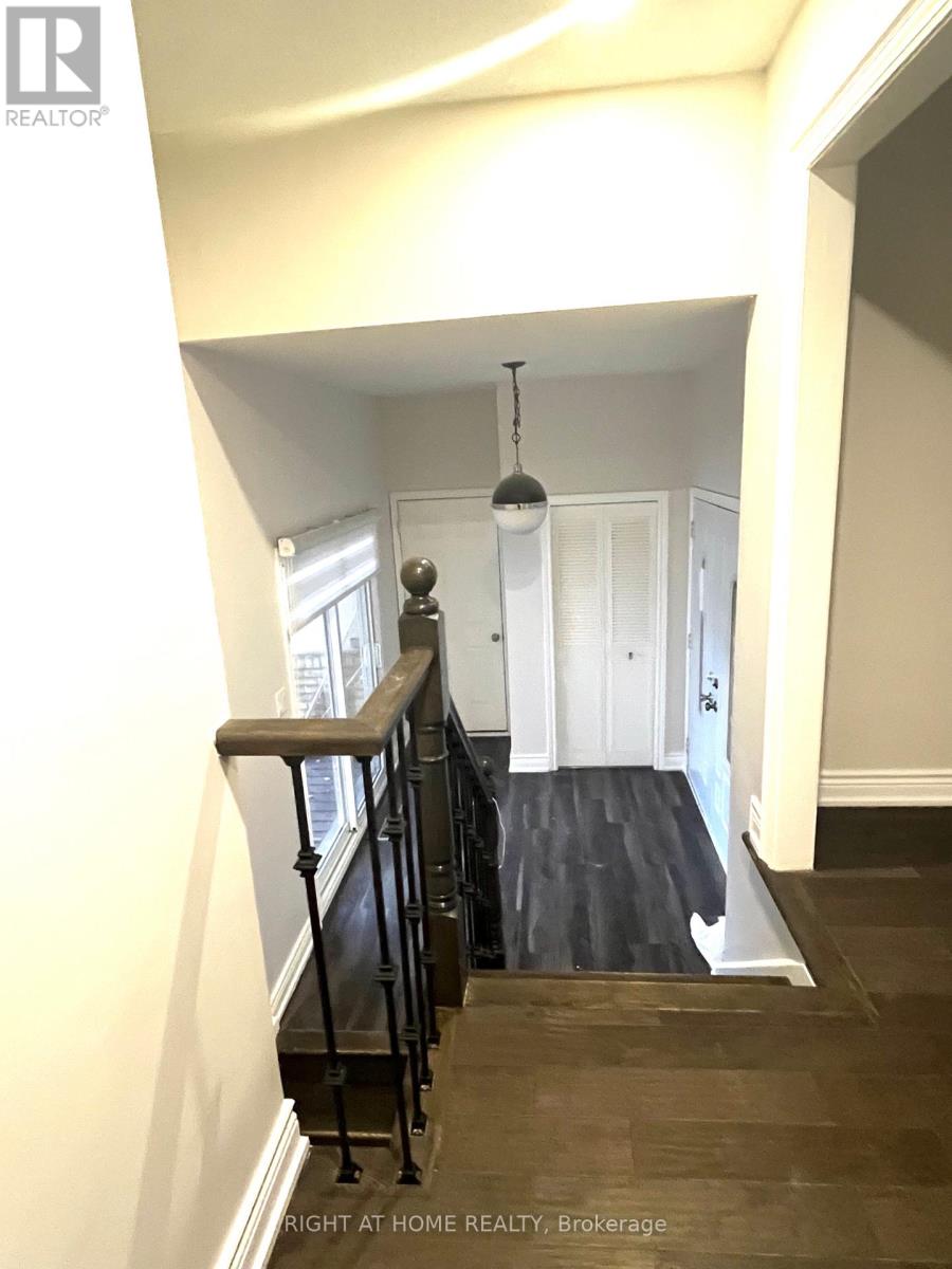 2380 Bridge Road, Oakville, Ontario  L6L 2G6 - Photo 2 - W12629942