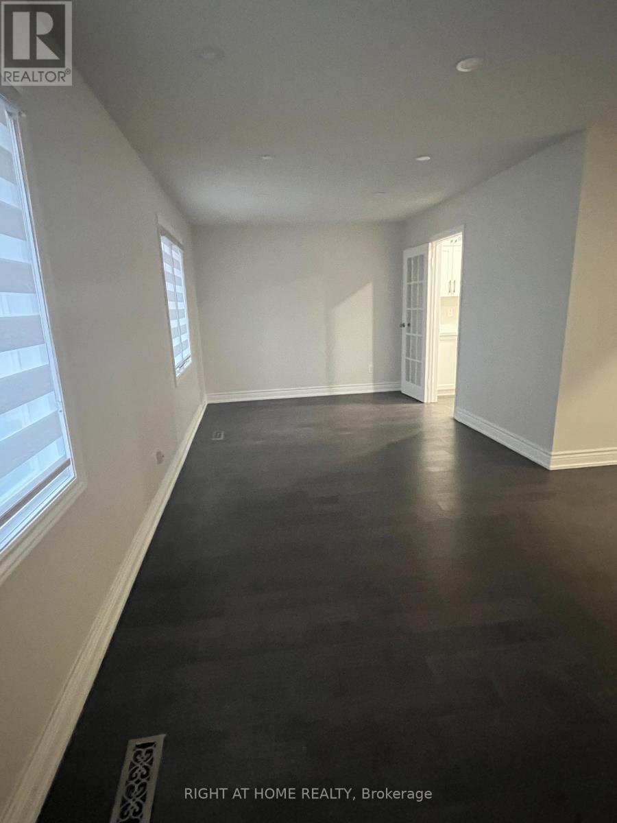 2380 Bridge Road, Oakville, Ontario  L6L 2G6 - Photo 3 - W12629942