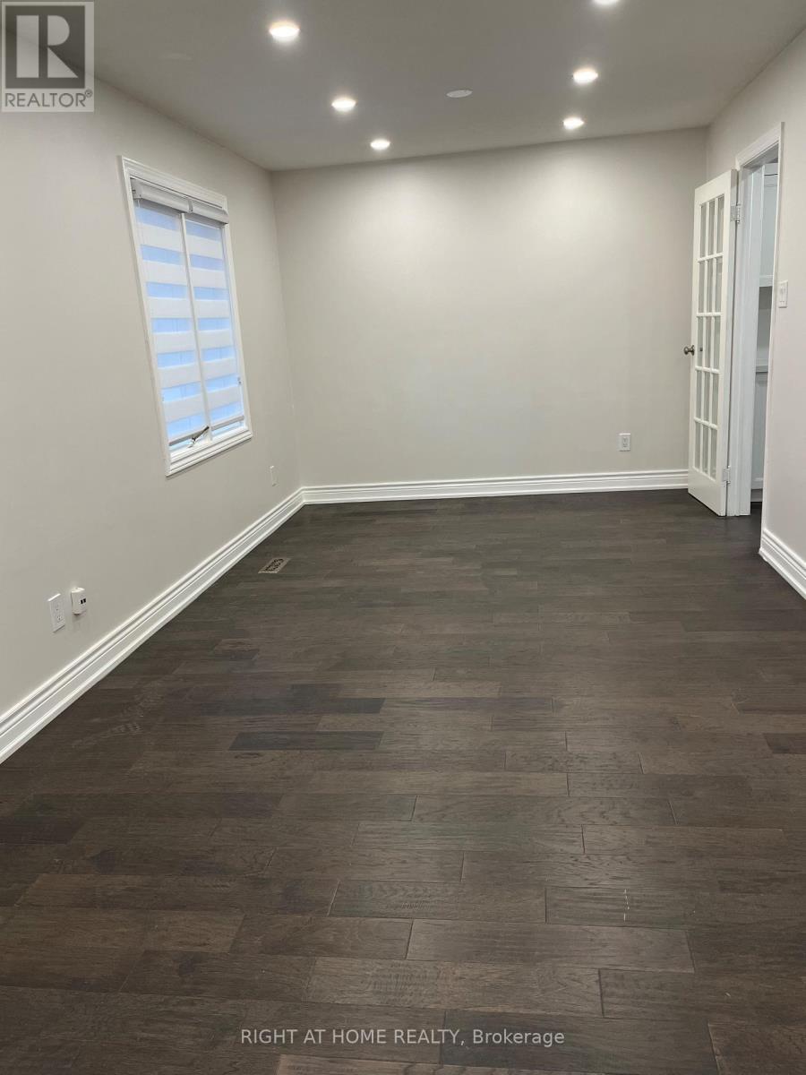 2380 Bridge Road, Oakville, Ontario  L6L 2G6 - Photo 4 - W12629942