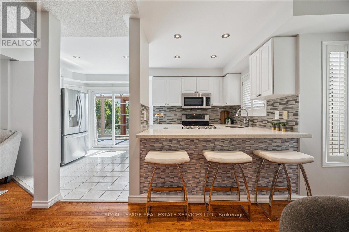 2365 Grand Ravine Drive, Oakville, Ontario  L6H 6A8 - Photo 15 - W12629976