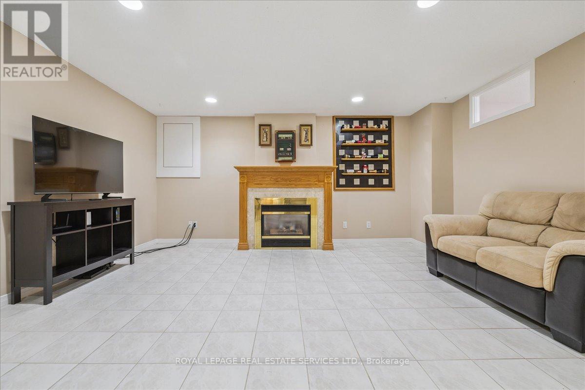 2365 Grand Ravine Drive, Oakville, Ontario  L6H 6A8 - Photo 36 - W12629976