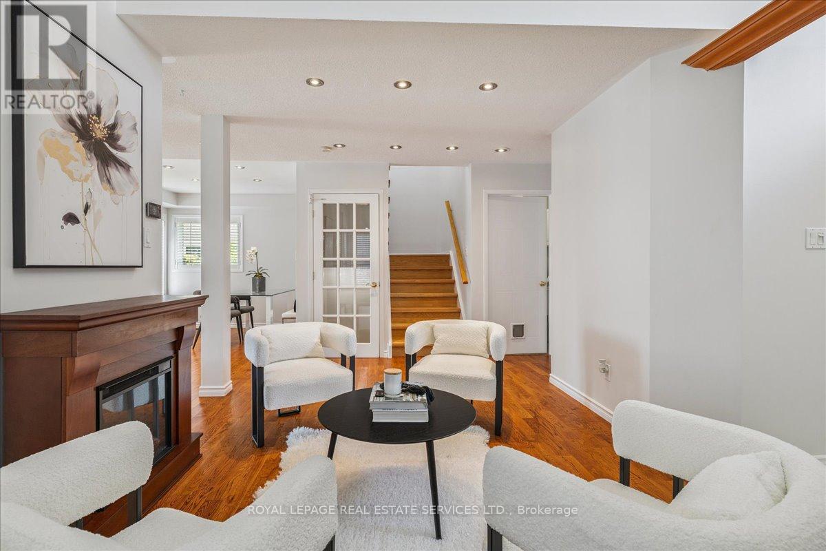 2365 Grand Ravine Drive, Oakville, Ontario  L6H 6A8 - Photo 9 - W12629976