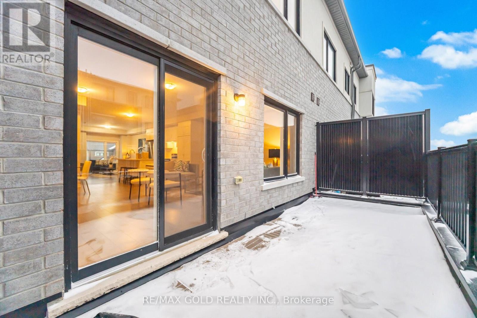 19 Lambert Lane, Caledon (Bolton East), Ontario  L7E 4M5 - Photo 10 - W12629978