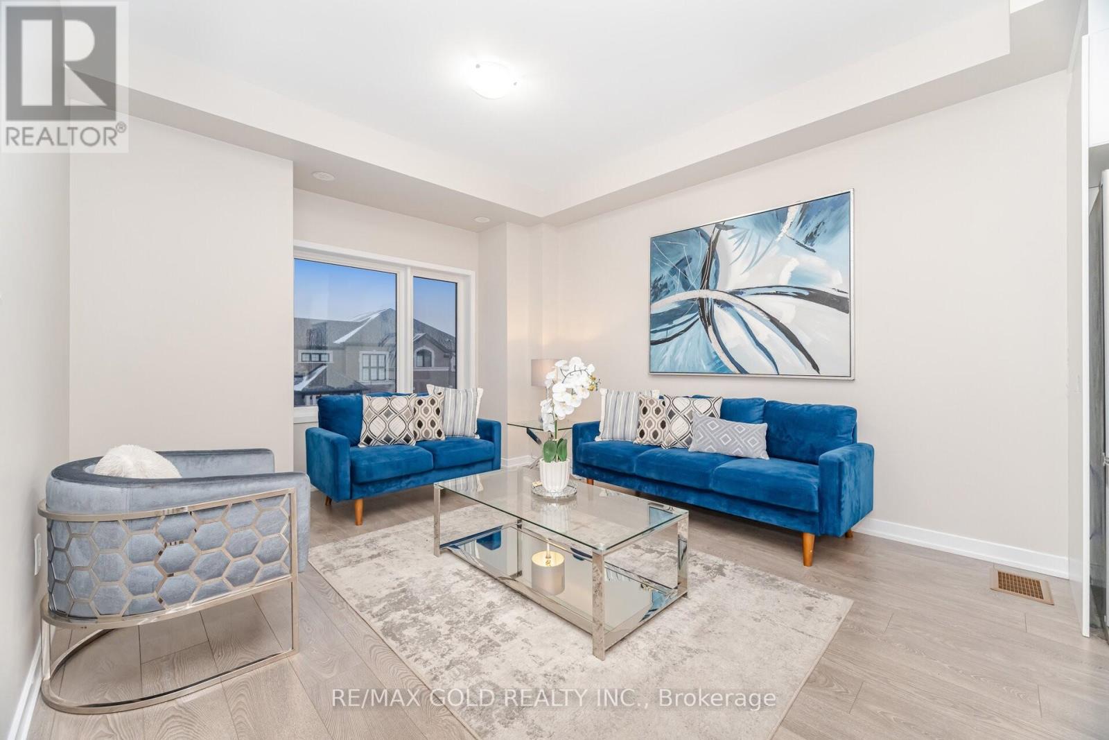 19 Lambert Lane, Caledon (Bolton East), Ontario  L7E 4M5 - Photo 2 - W12629978