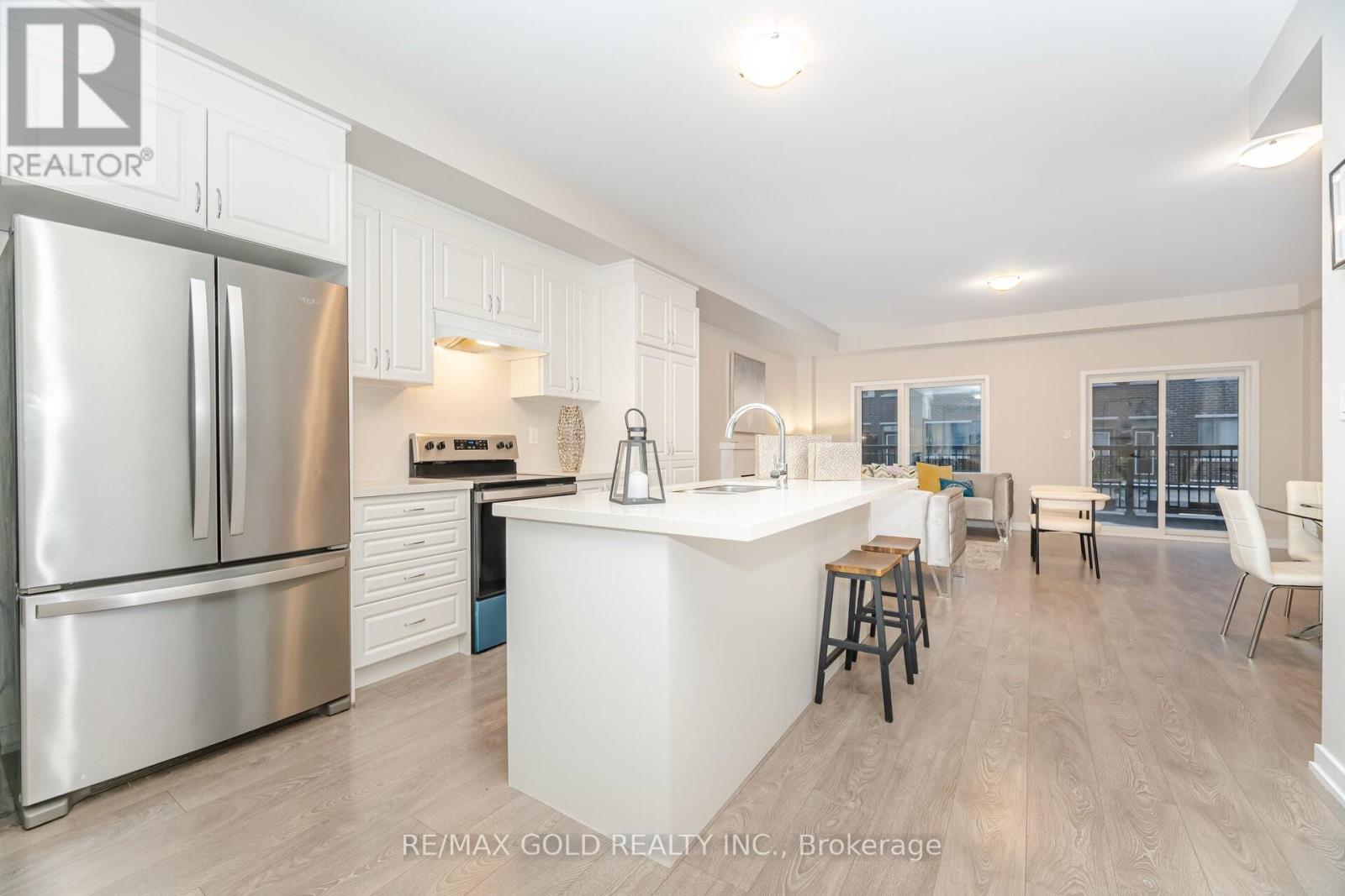 19 Lambert Lane, Caledon (Bolton East), Ontario  L7E 4M5 - Photo 6 - W12629978