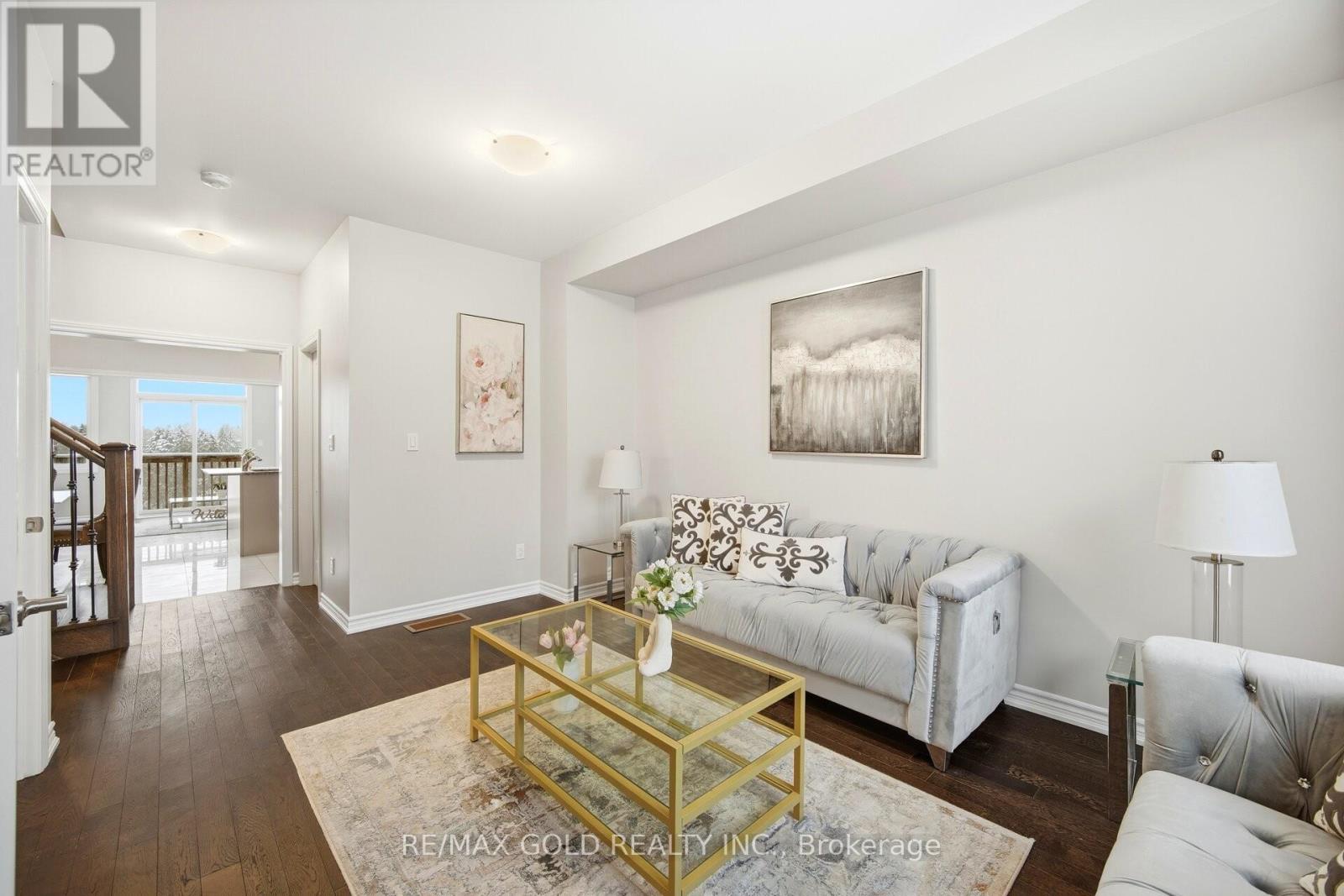 52 Savino Drive, Brampton, Ontario  L6Z 0J7 - Photo 4 - W12629988