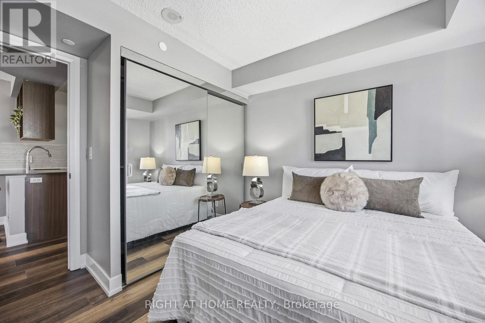 2103 - 6 Eva Road, Toronto, Ontario  M9C 0B1 - Photo 9 - W12629990