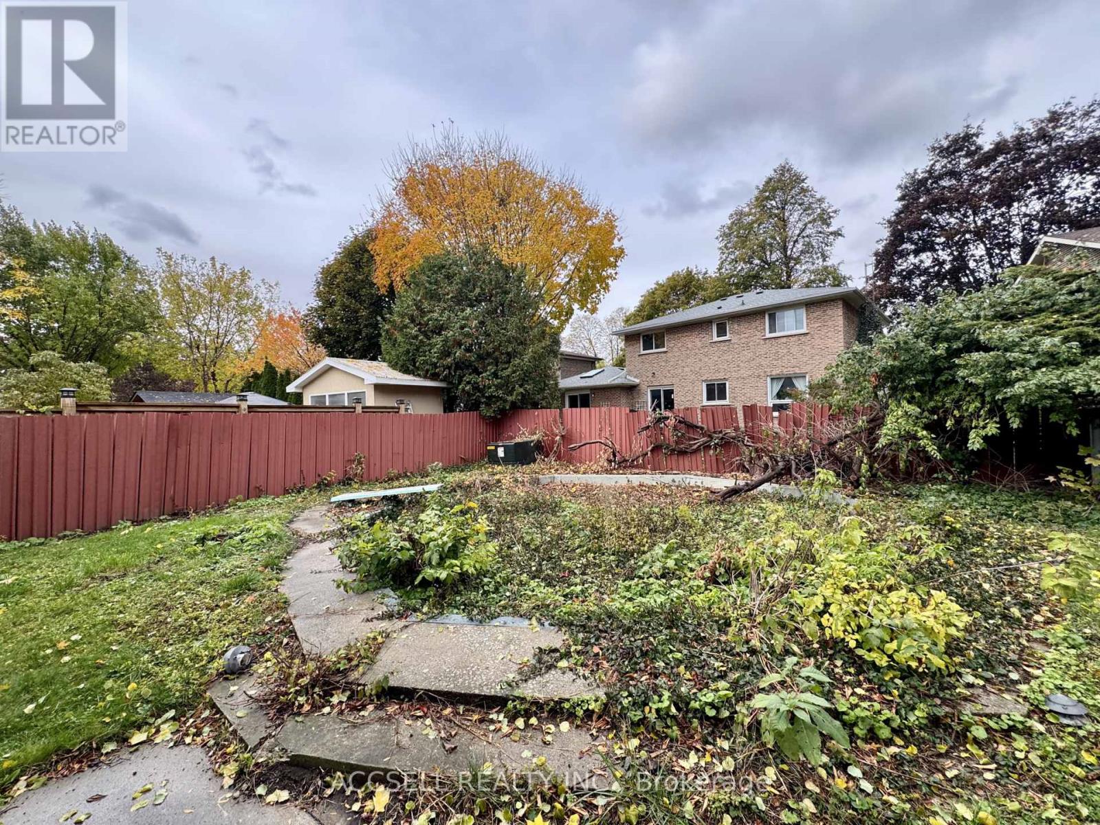 403 Chantenay Drive, Mississauga, Ontario  L5A 1E9 - Photo 13 - W12630008