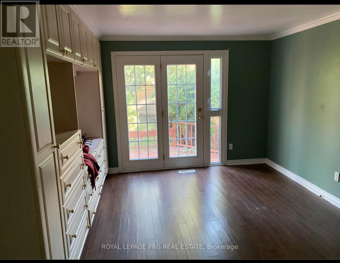 4 Duke Road, Brampton (Southgate), Ontario  L6T 3K1 - Photo 5 - W12630024