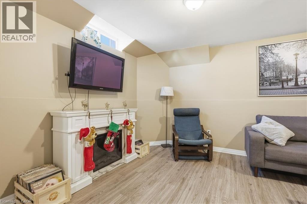 621 Pinerow Crescent Unit# A, Waterloo, Ontario  N2T 2K8 - Photo 33 - 40793443