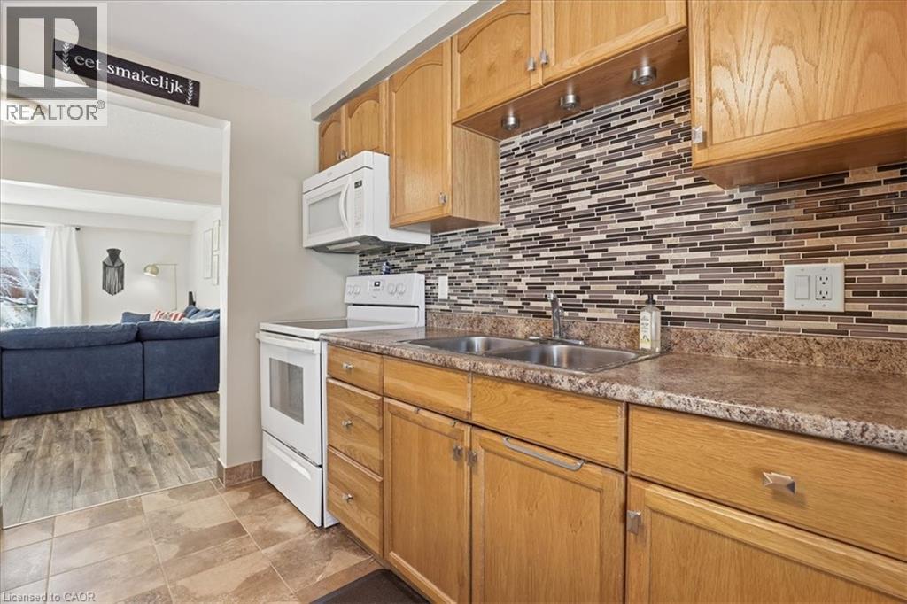 621 Pinerow Crescent Unit# A, Waterloo, Ontario  N2T 2K8 - Photo 13 - 40793443