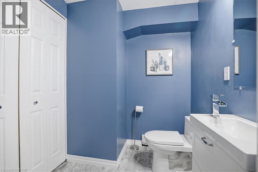 621 Pinerow Crescent Unit# A, Waterloo, Ontario  N2T 2K8 - Photo 38 - 40793443