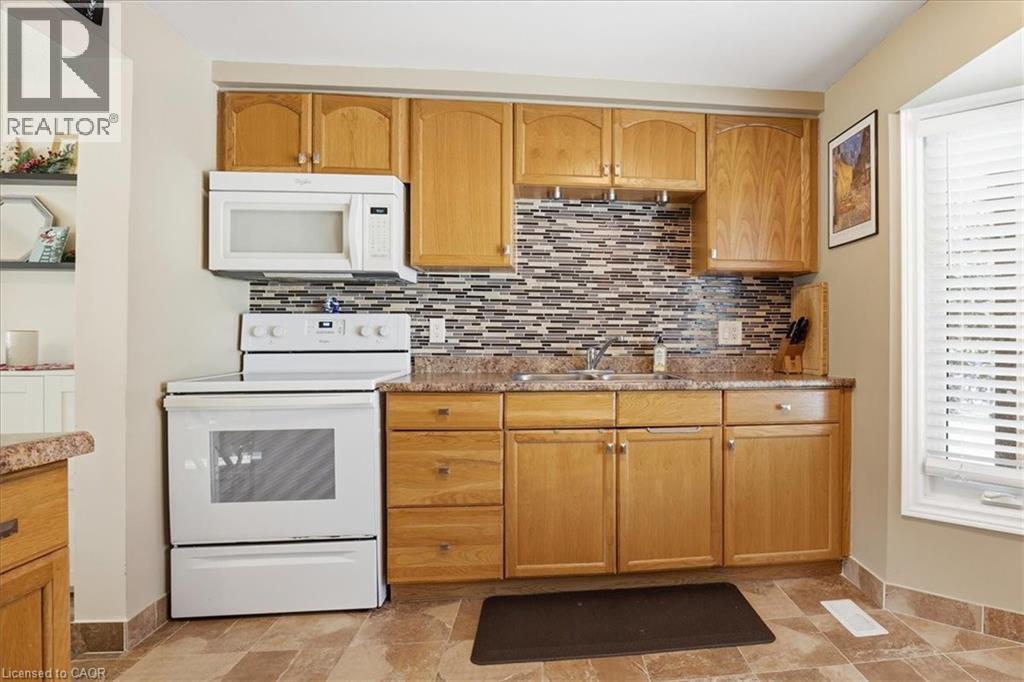 621 Pinerow Crescent Unit# A, Waterloo, Ontario  N2T 2K8 - Photo 10 - 40793443