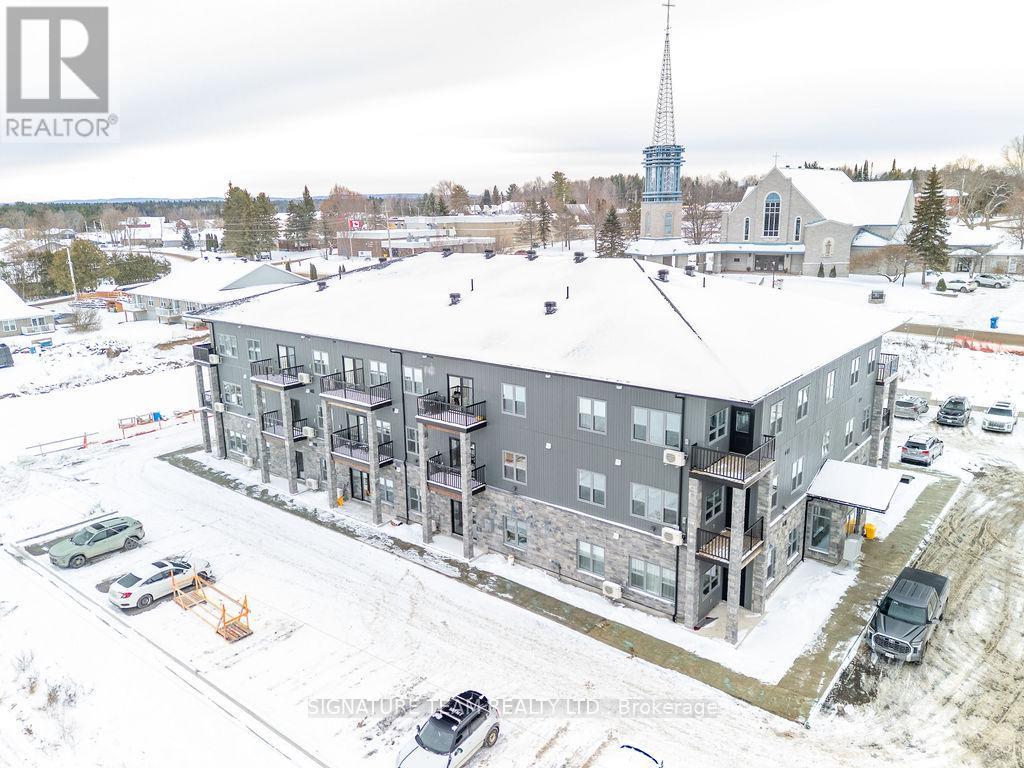 104 - 78 A Queen Street, Bonnechere Valley, Ontario  K0J 1T0 - Photo 2 - X12630174