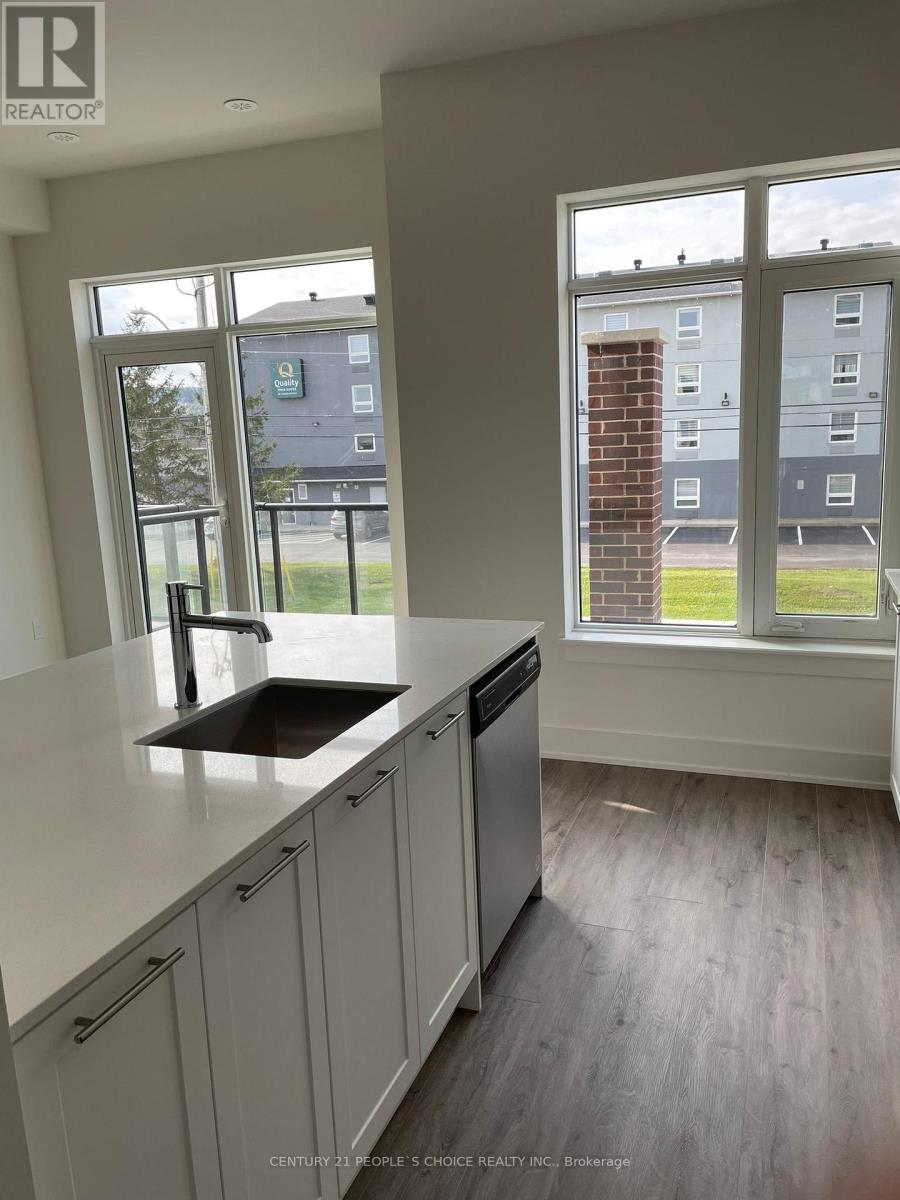 72 Windward Drive, Grimsby, Ontario  L3M 0J2 - Photo 4 - X12629904