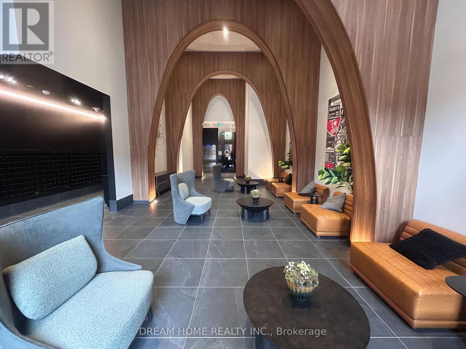 314 - 270 Dufferin Street, Toronto, Ontario M6K 0H8 - Photo 15 - W12599984