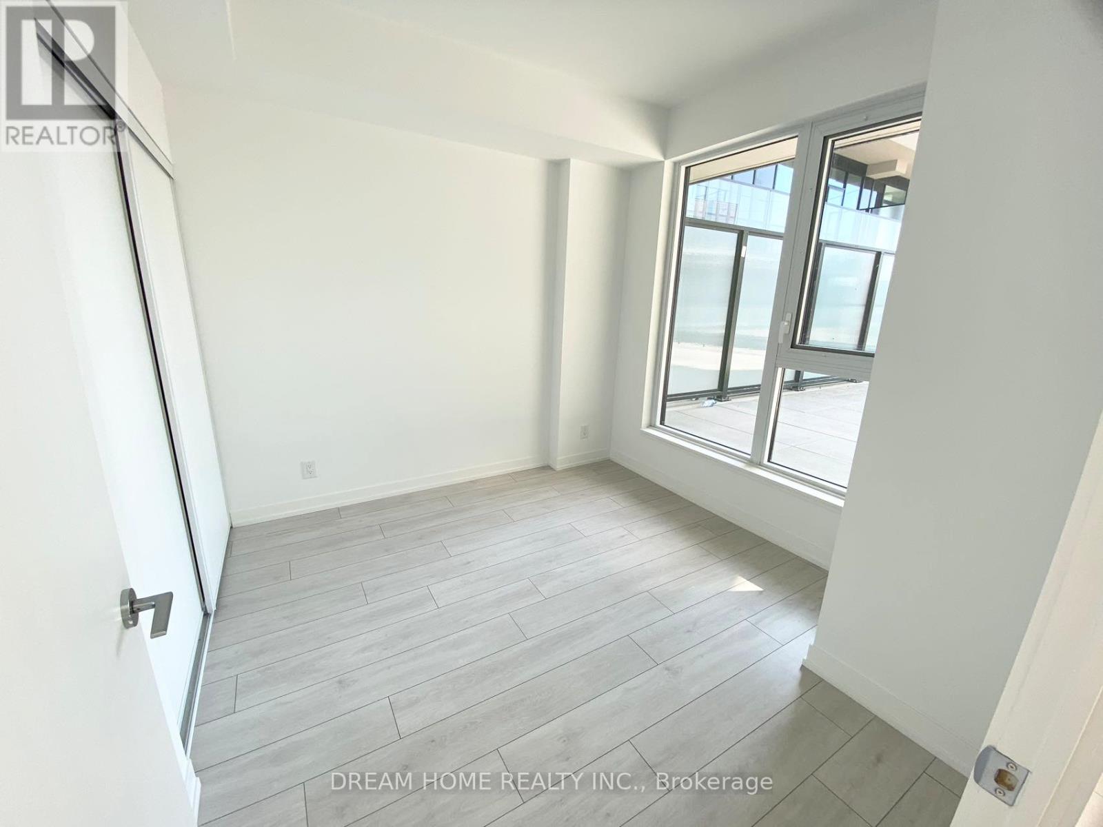 314 - 270 Dufferin Street, Toronto, Ontario M6K 0H8 - Photo 9 - W12599984