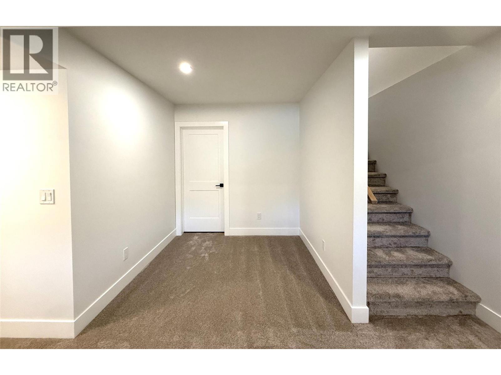 20 Kimberley Avenue, Kimberley, British Columbia V1A 2J3 - Photo 10 - 10371047