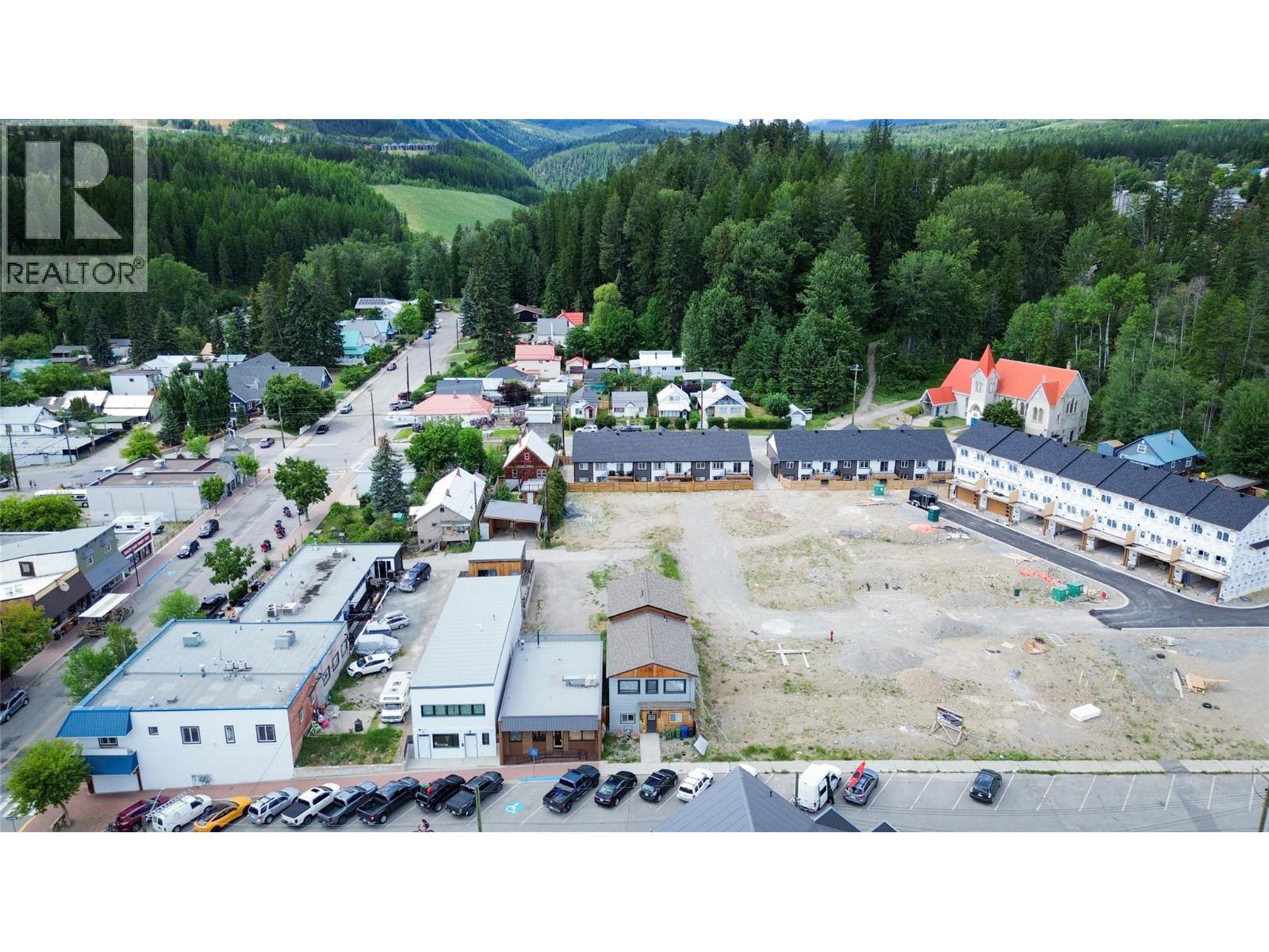 20 Kimberley Avenue, Kimberley, British Columbia V1A 2J3 - Photo 14 - 10371047