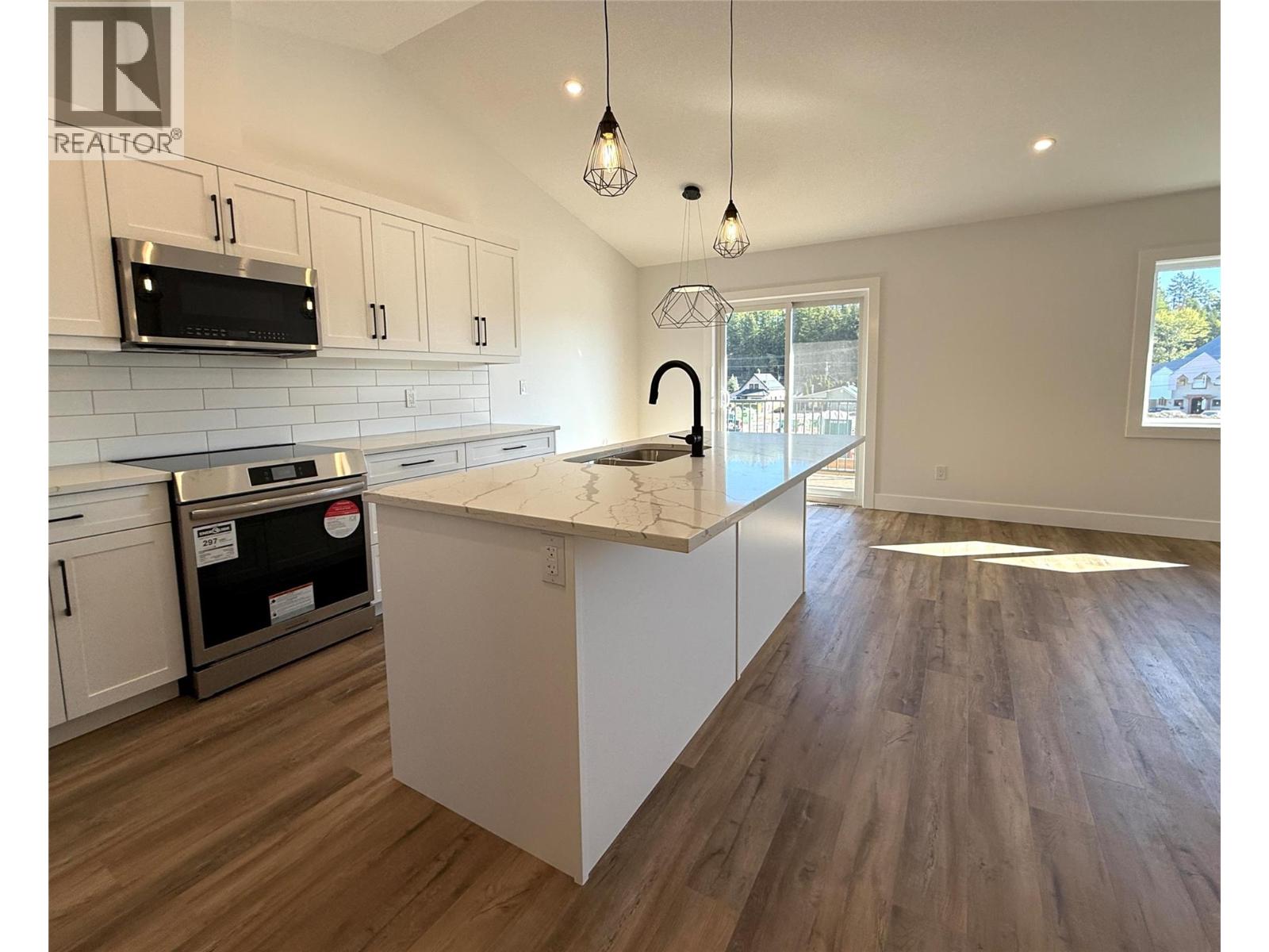 20 Kimberley Avenue, Kimberley, British Columbia V1A 2J3 - Photo 21 - 10371047