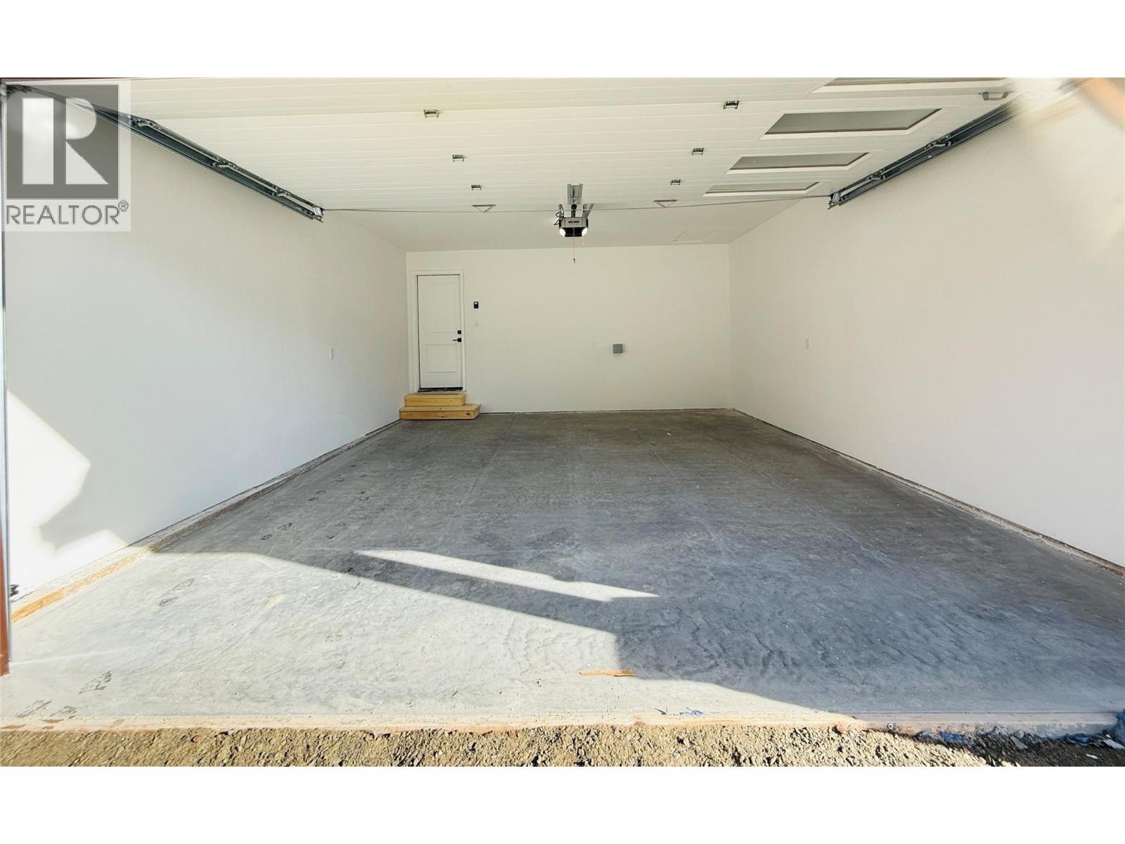 20 Kimberley Avenue, Kimberley, British Columbia V1A 2J3 - Photo 5 - 10371047