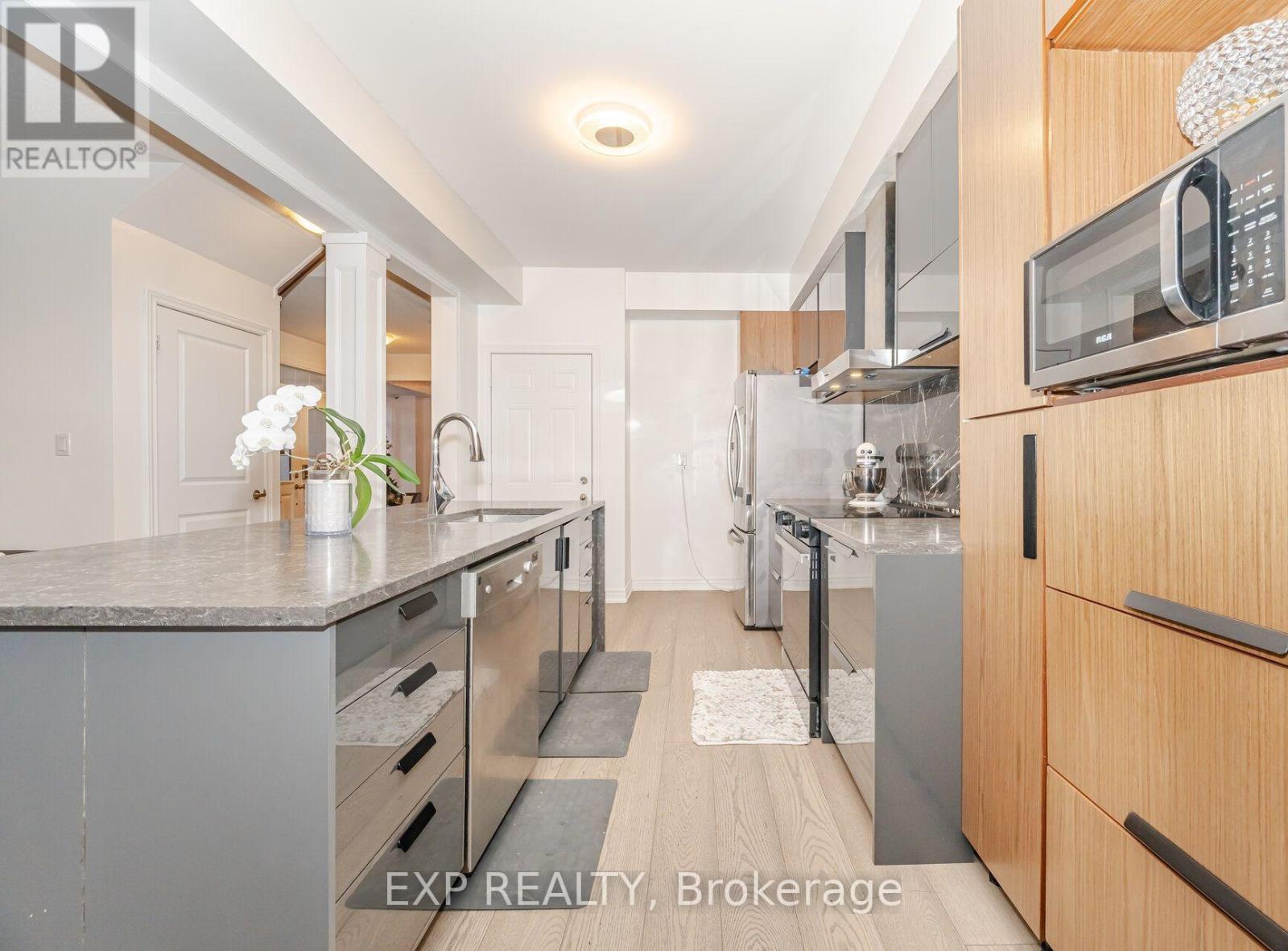 70 Hopewell Street, Vaughan, Ontario  L4H 3Y2 - Photo 9 - N12593492