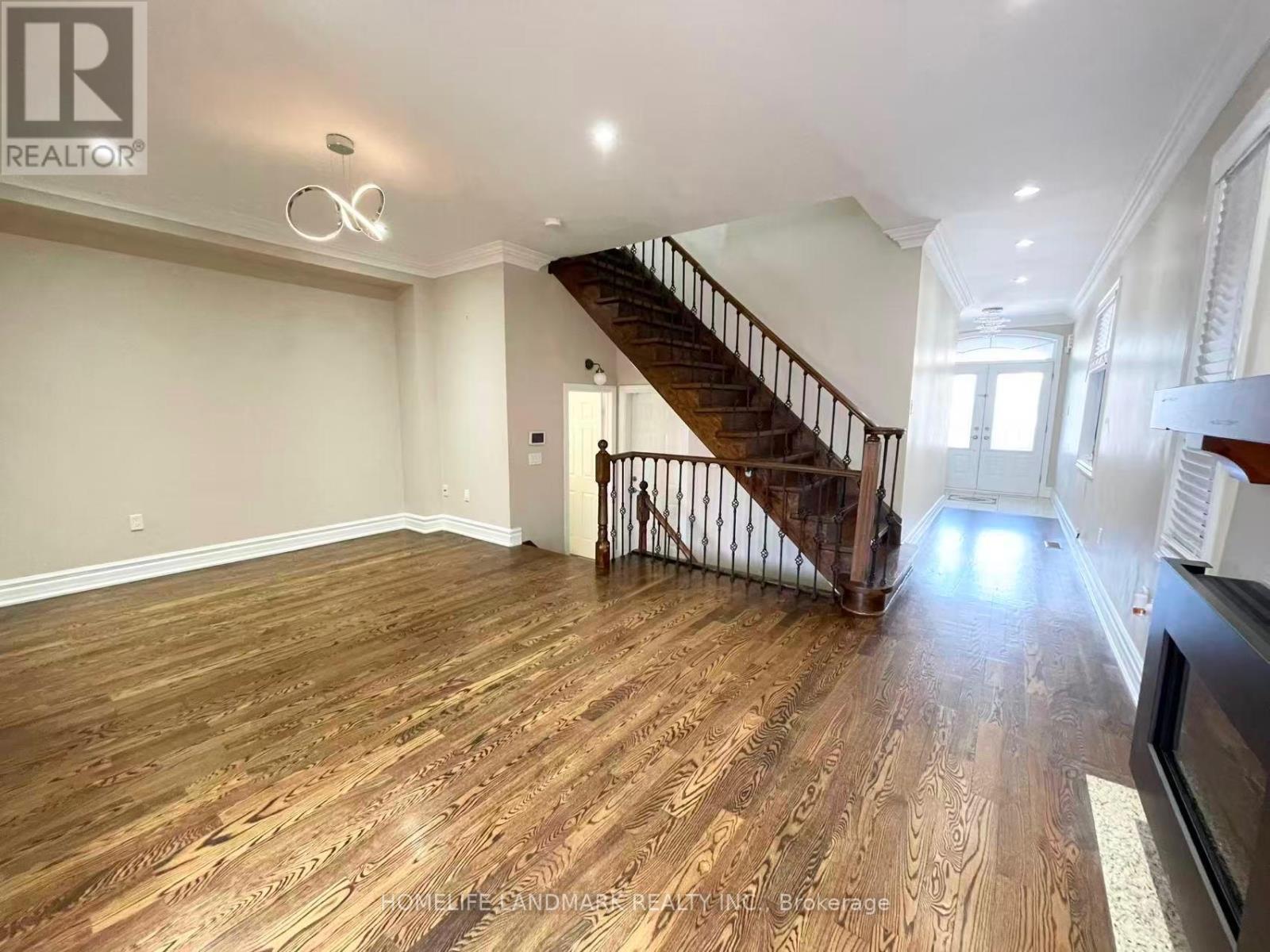 1268 Jezero Crescent, Oakville, Ontario  L6H 0B5 - Photo 10 - W12614676