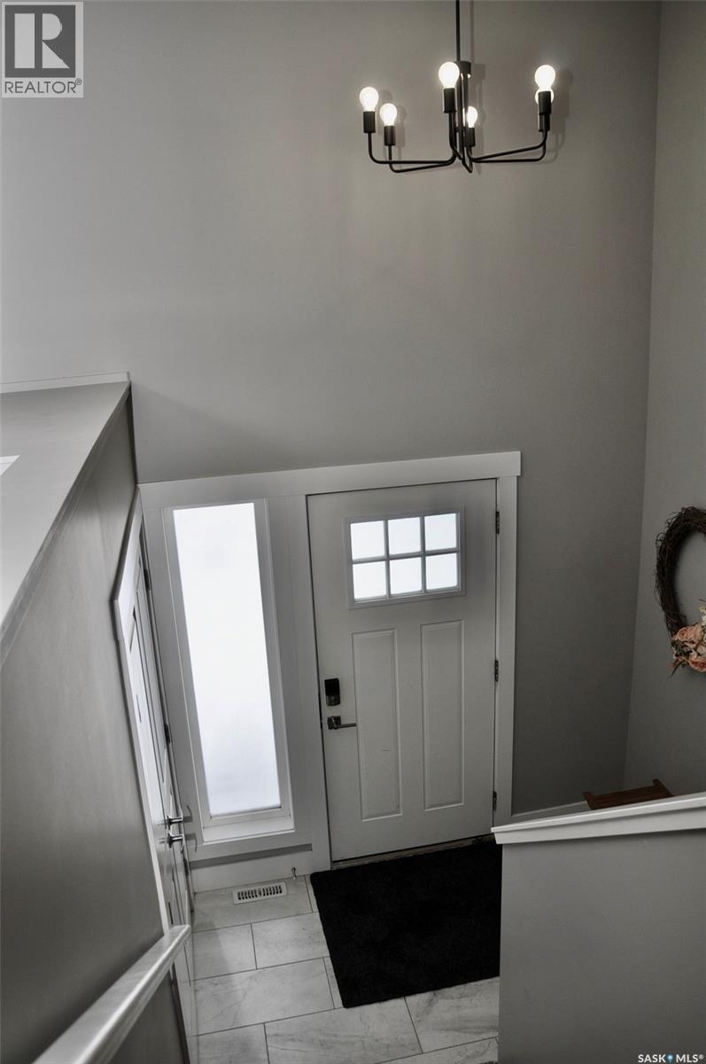 632 Ells Crescent, Saskatoon, Saskatchewan  S7L 6K8 - Photo 2 - SK025555