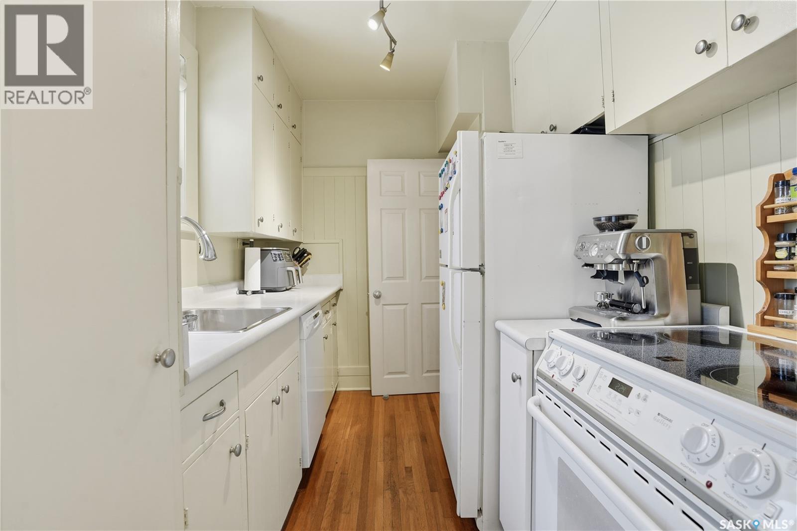 2221 Athol Street, Regina, Saskatchewan  S4T 3G2 - Photo 12 - SK025535