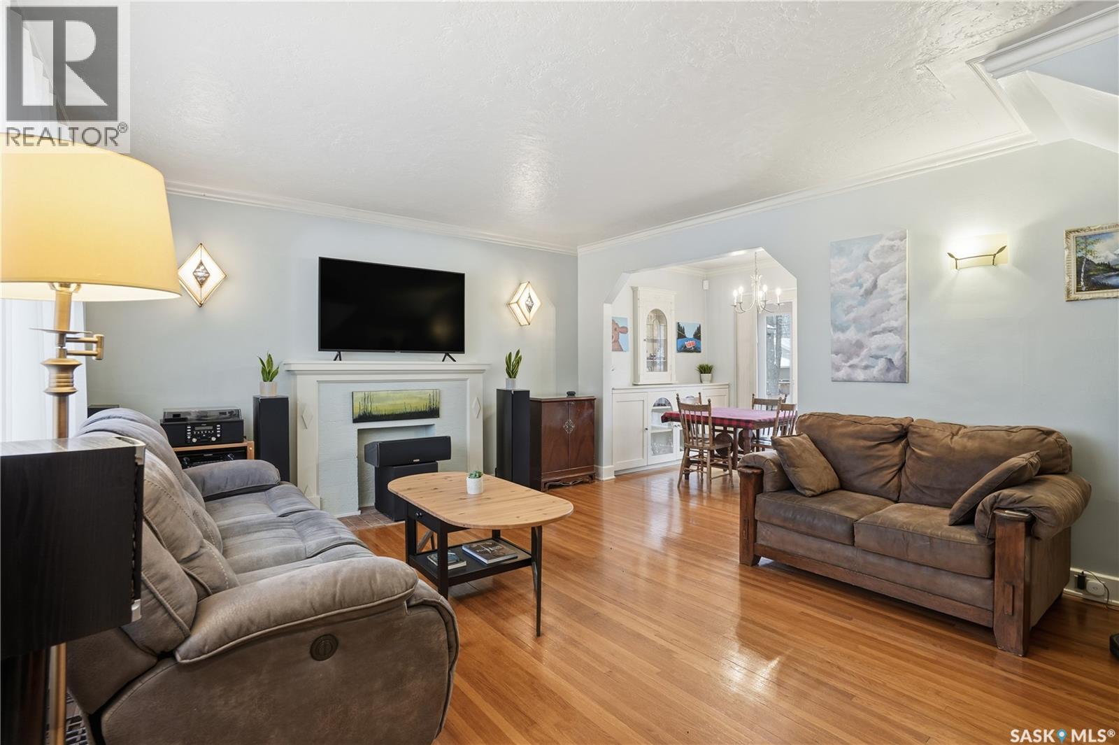 2221 Athol Street, Regina, Saskatchewan  S4T 3G2 - Photo 2 - SK025535