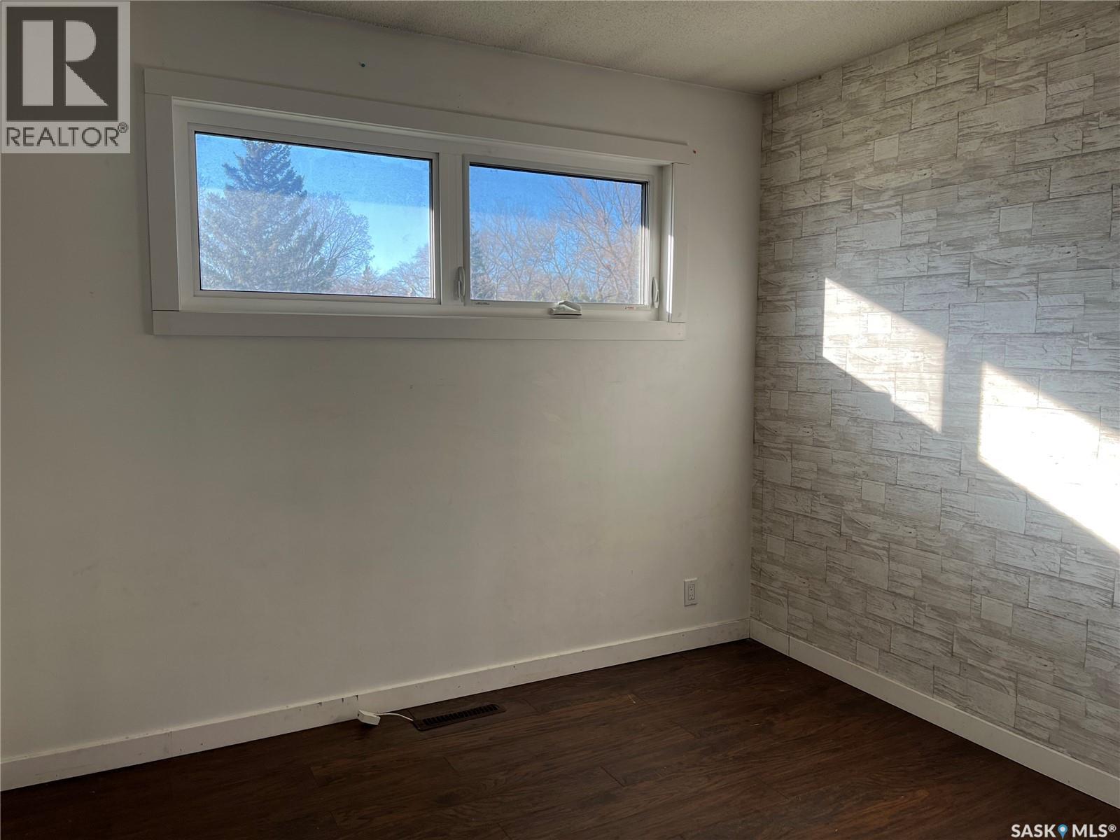 165 Pasqua Street N, Regina, Saskatchewan  S4R 4N3 - Photo 12 - SK025533