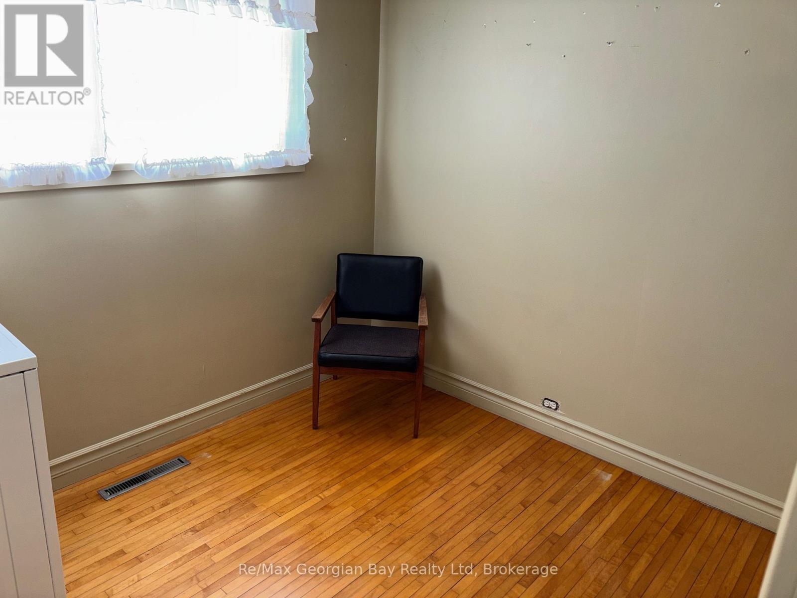 1 Gray Street, Severn (Coldwater), Ontario  L0K 1E0 - Photo 12 - S12185393