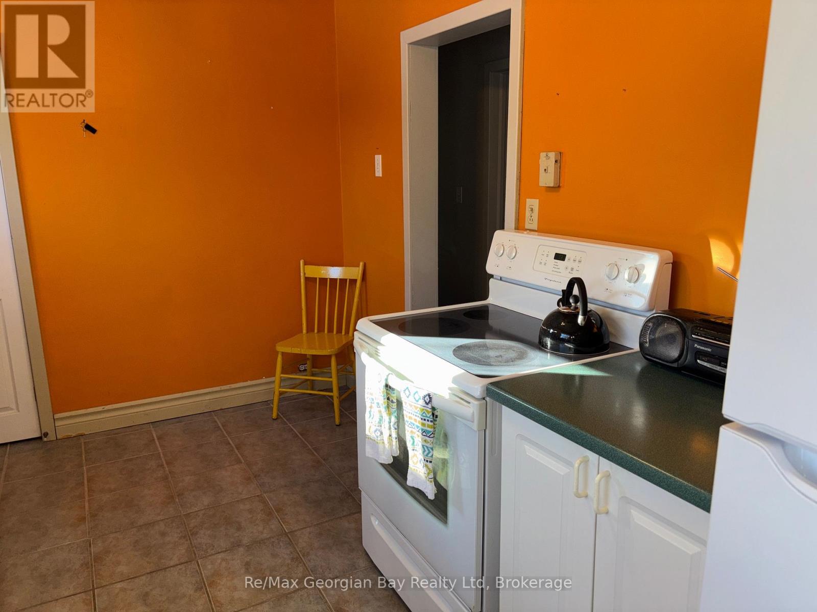 1 Gray Street, Severn (Coldwater), Ontario  L0K 1E0 - Photo 7 - S12185393