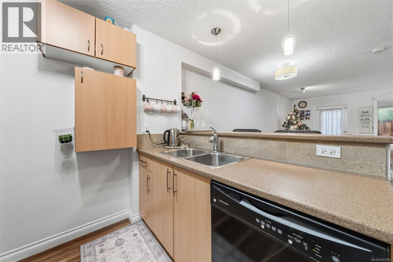 101 1919 Maple Ave S, Sooke, British Columbia V9Z 1L5 - Photo 17 - 1021893