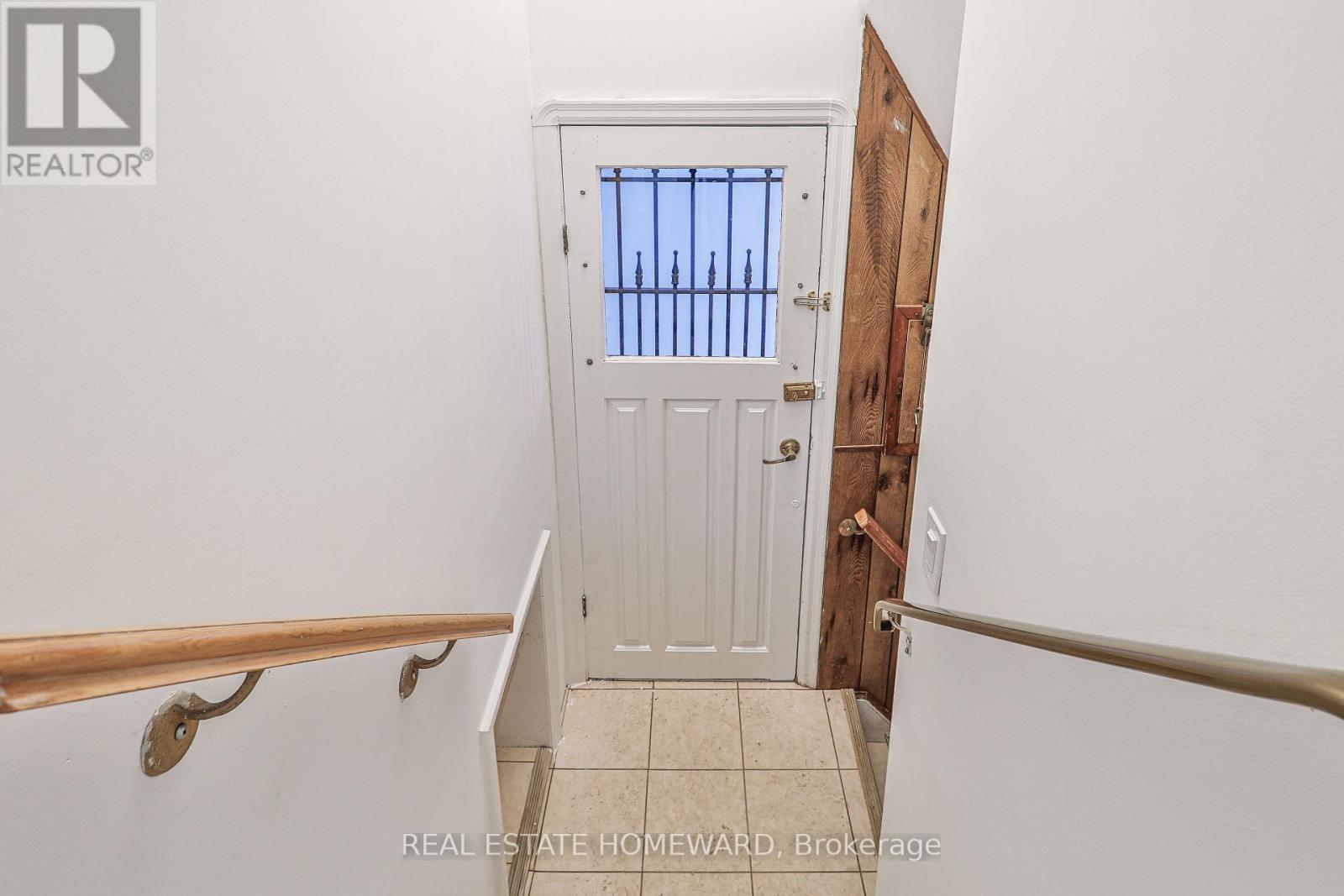 Lower - 104 Crestwood Road, Vaughan, Ontario  L4J 1A6 - Photo 2 - N12630166