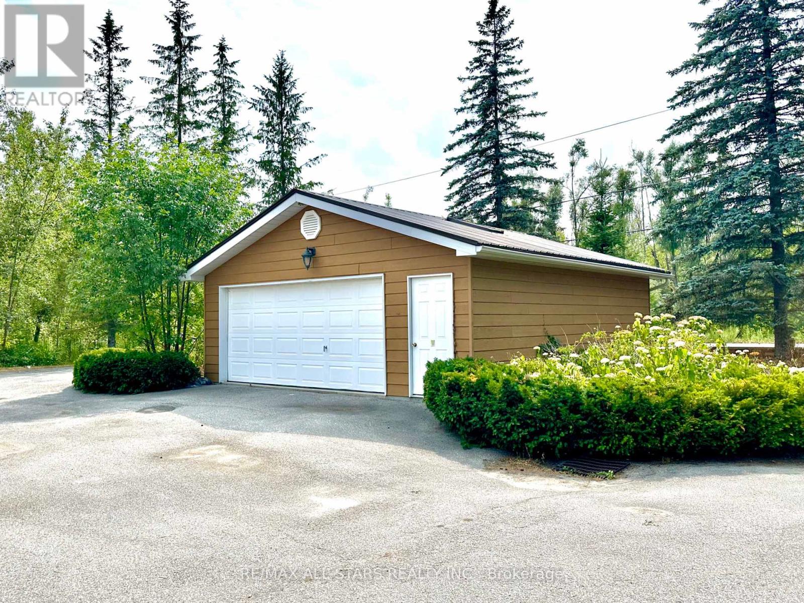 321 Rabys Shore Drive, Kawartha Lakes, Ontario K0M 1N0 - Photo 5 - X12332446