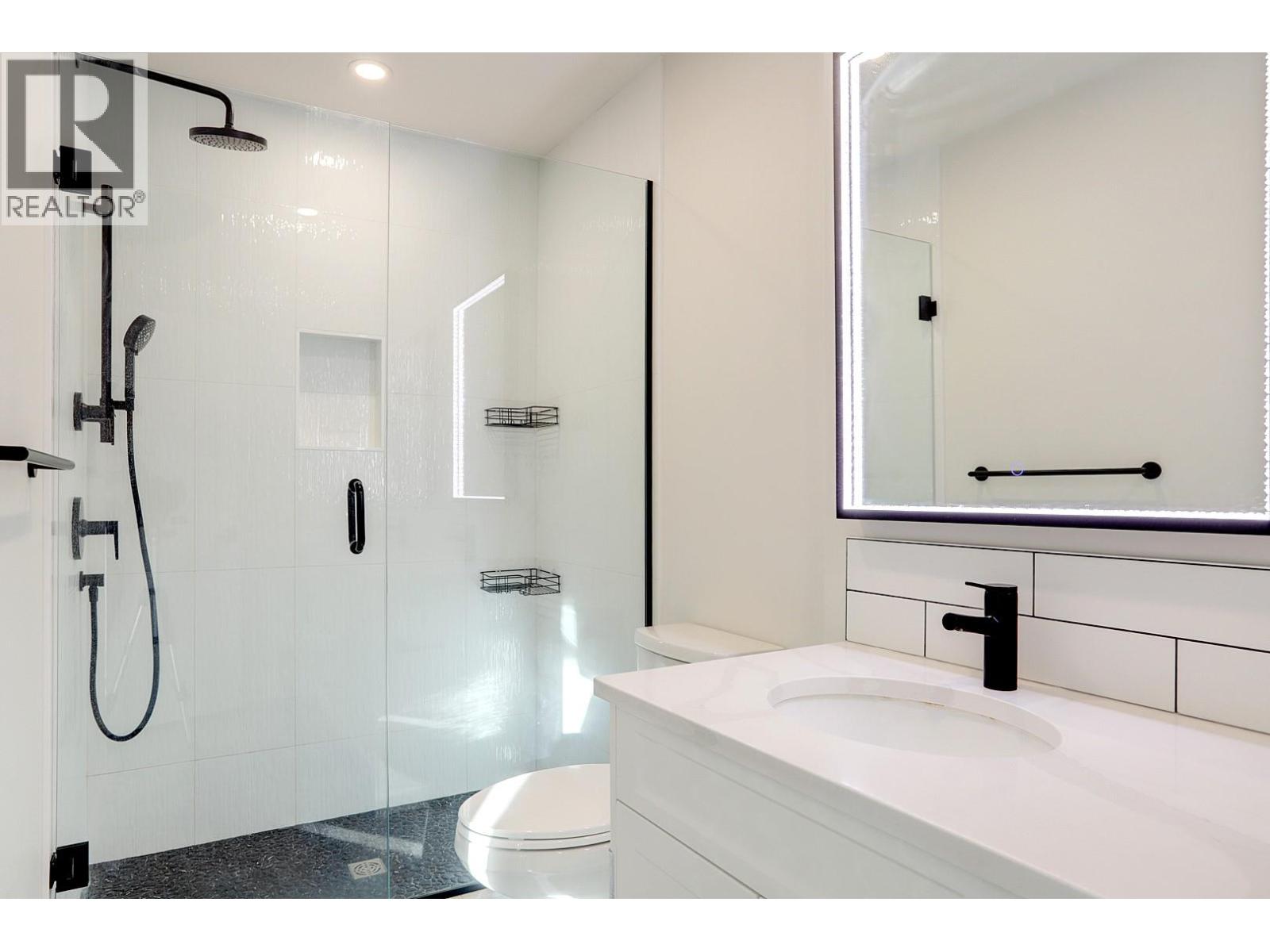 1999 15 Avenue Unit# 14, Vernon, British Columbia V1T 0C6 - Photo 40 - 10370949