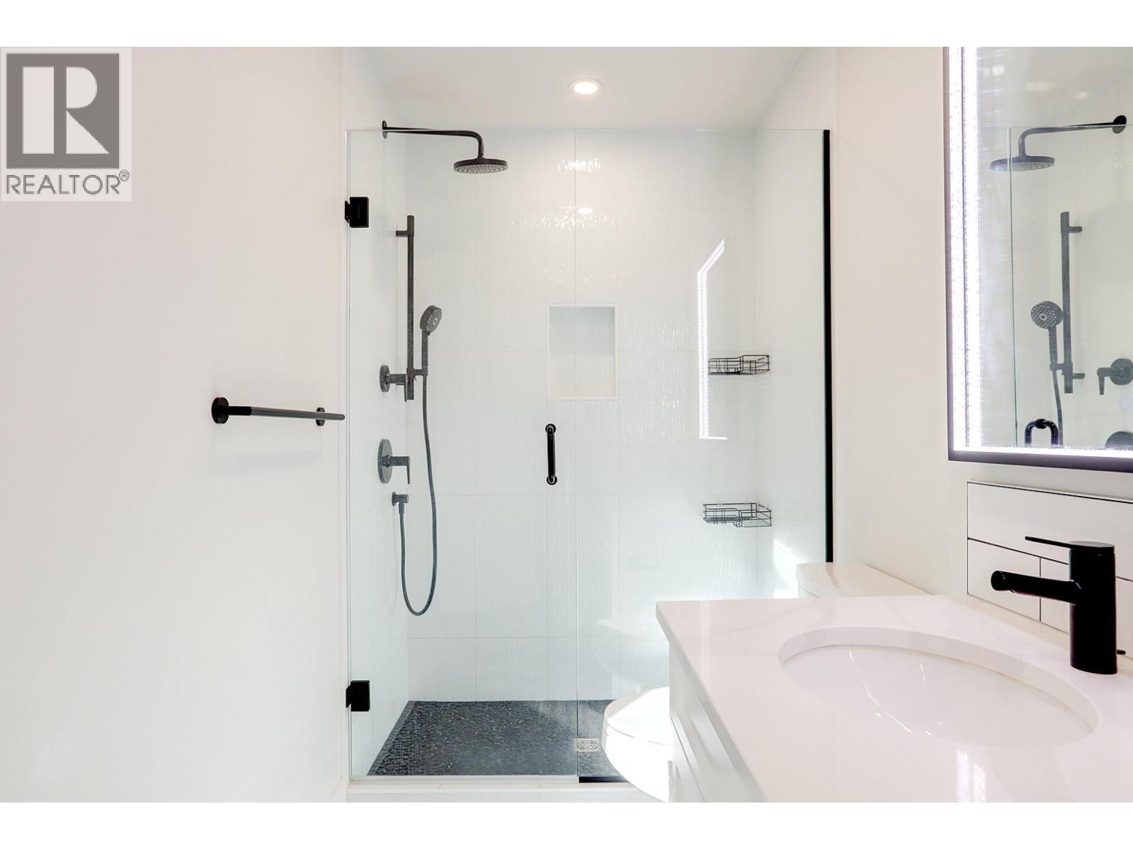 1999 15 Avenue Unit# 14, Vernon, British Columbia V1T 0C6 - Photo 41 - 10370949