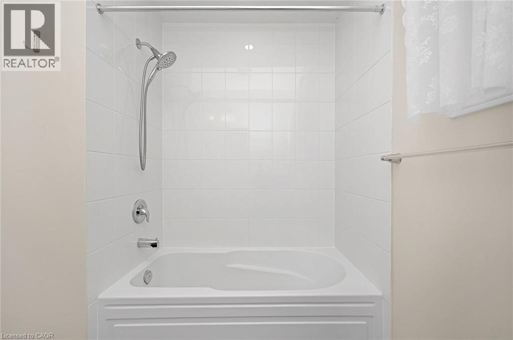 11 Frontier Drive, Thorold, Ontario  L2V 0K3 - Photo 11 - 40786838