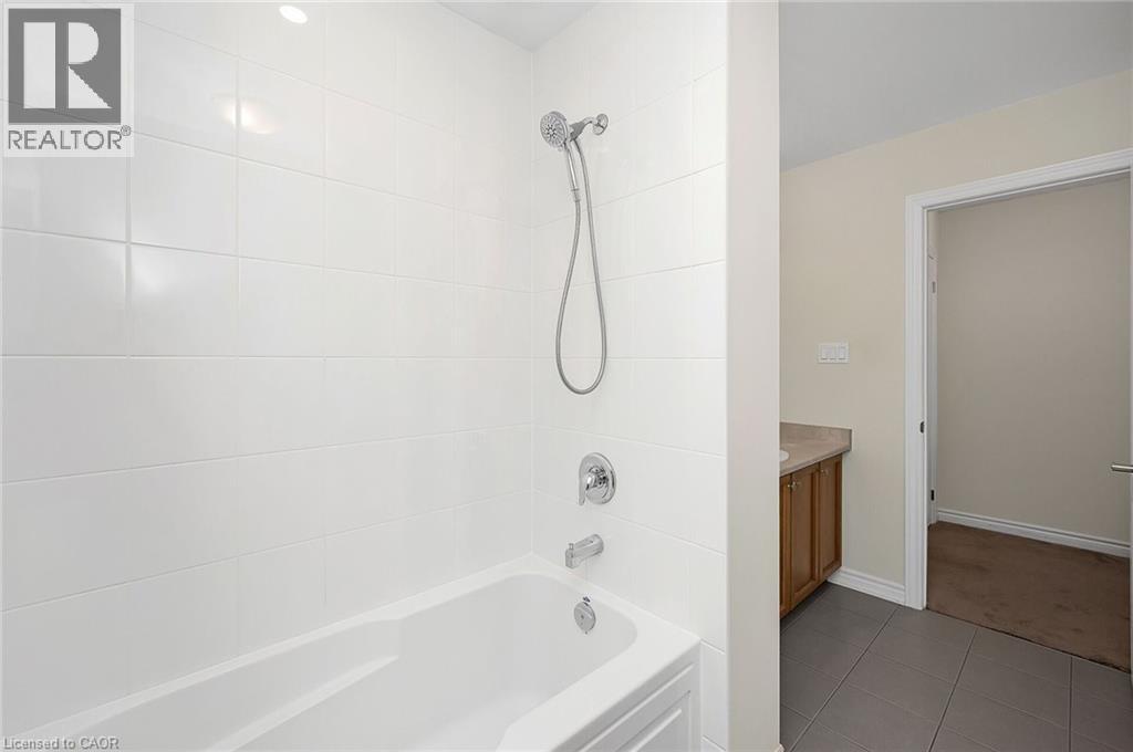 11 Frontier Drive, Thorold, Ontario  L2V 0K3 - Photo 32 - 40786838