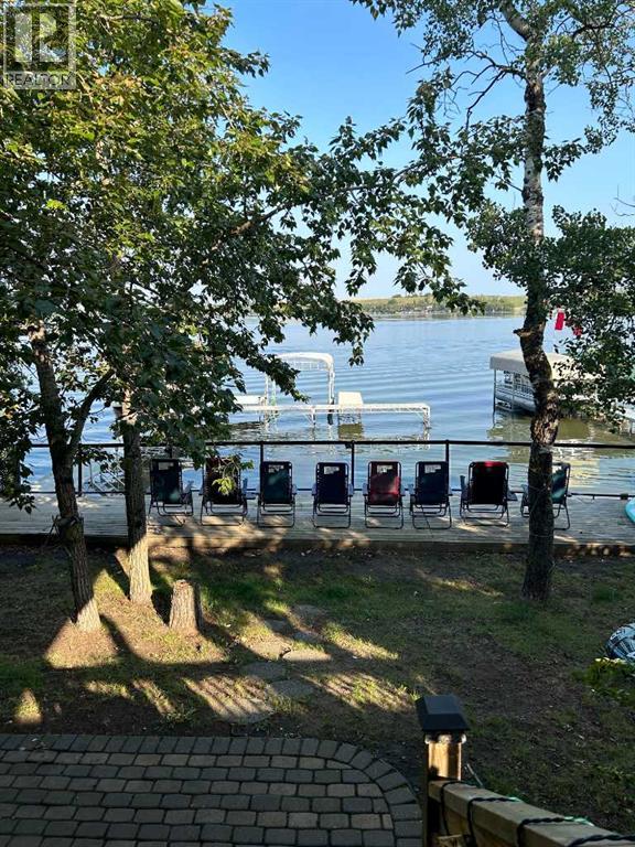 44 Clear Lake, Rural Wainwright No. 61, Alberta T9W 1K0 - Photo 10 - A2188010