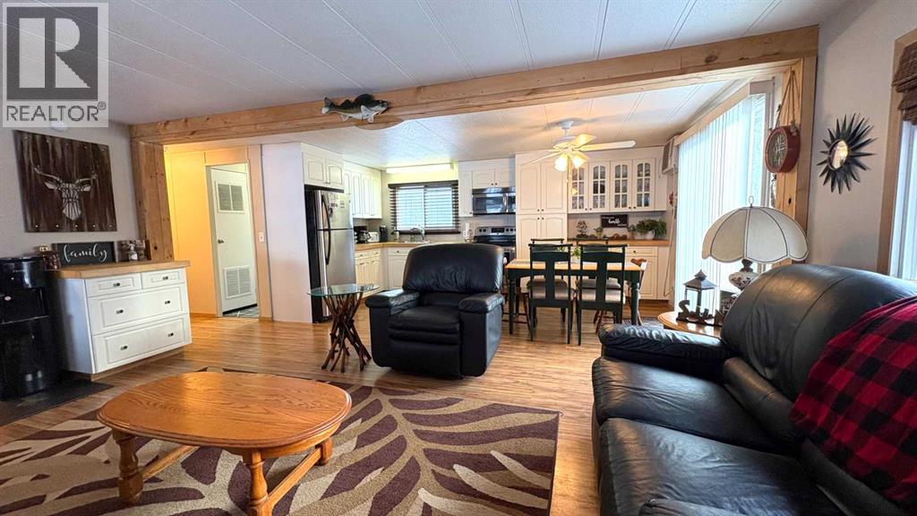 44 Clear Lake, Rural Wainwright No. 61, Alberta T9W 1K0 - Photo 18 - A2188010