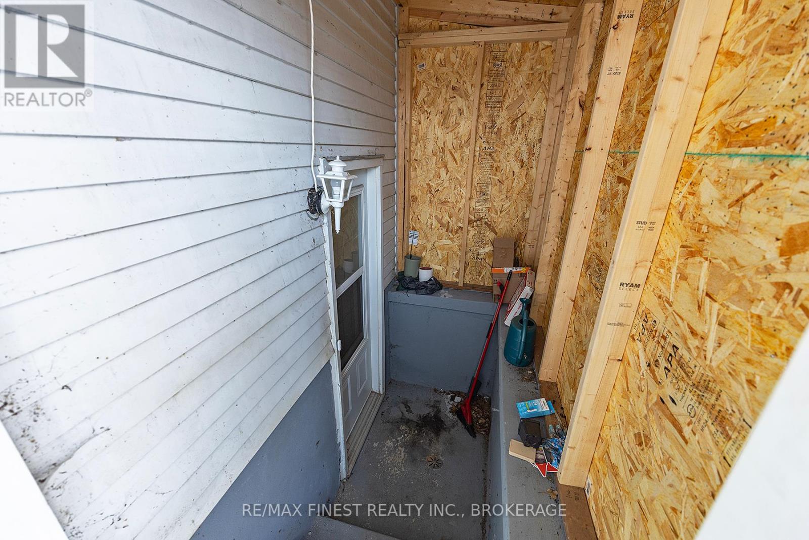 1119 Basswood Place, Kingston, Ontario K7P 1K4 - Photo 12 - X12630270