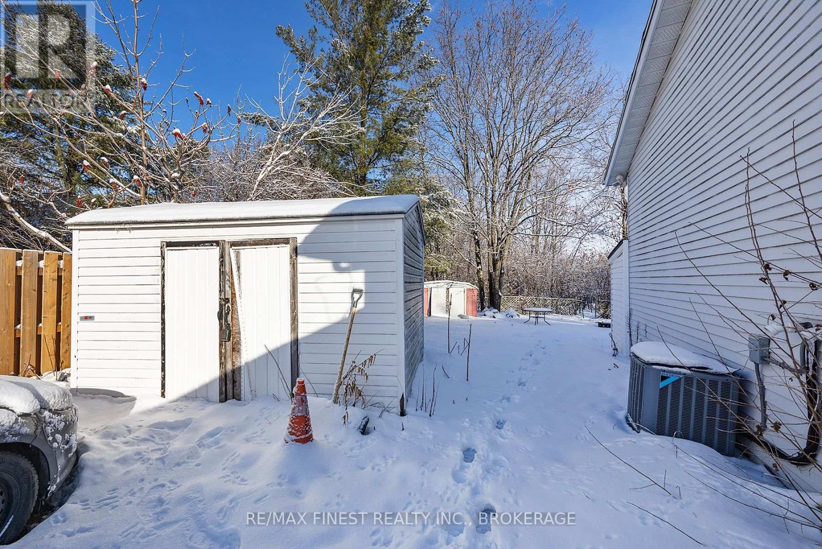 1119 Basswood Place, Kingston, Ontario K7P 1K4 - Photo 4 - X12630270