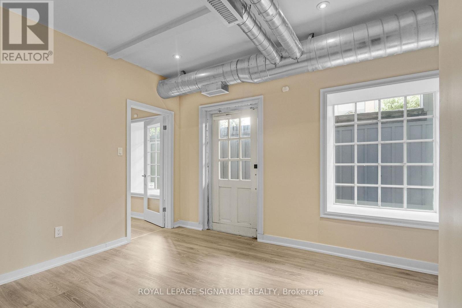 Suite 1 - 126 Trafalgar Road, Oakville (Oo Old Oakville), Ontario  L6J 3G5 - Photo 12 - W12630104