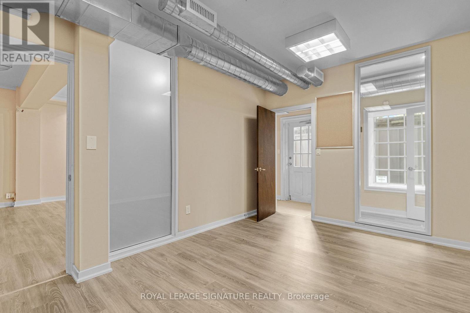 Suite 1 - 126 Trafalgar Road, Oakville (Oo Old Oakville), Ontario  L6J 3G5 - Photo 14 - W12630104